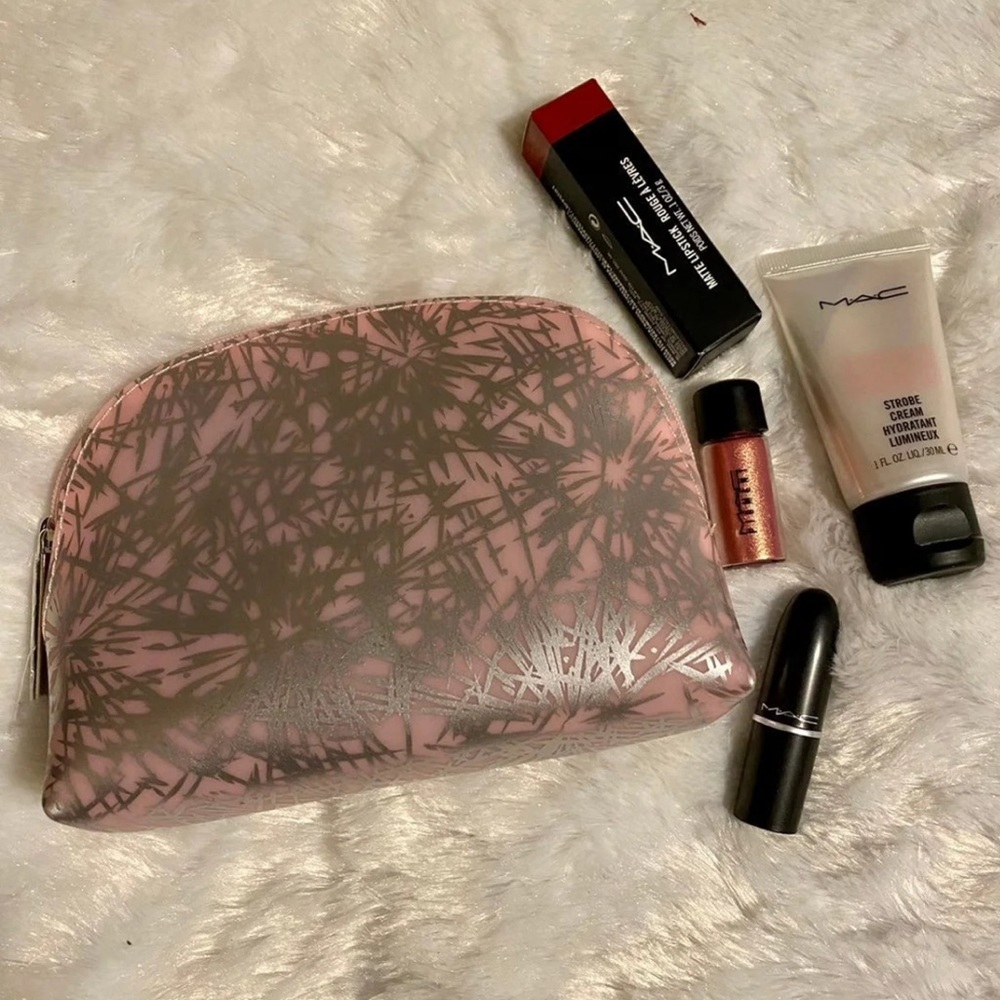 Mac cosmetics bundle